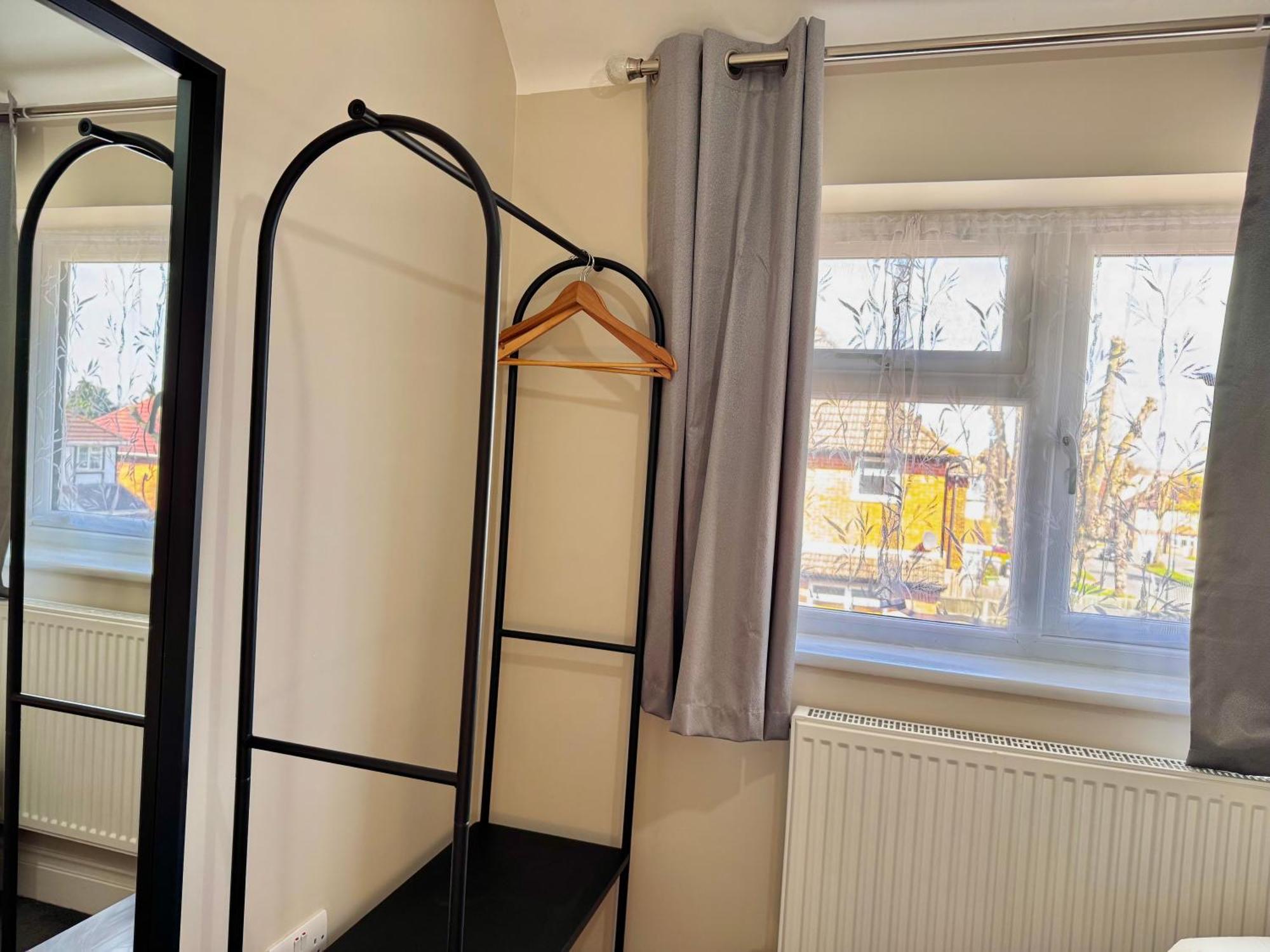 Splendid 2bed For Family 30mi To Ldn Appartamento