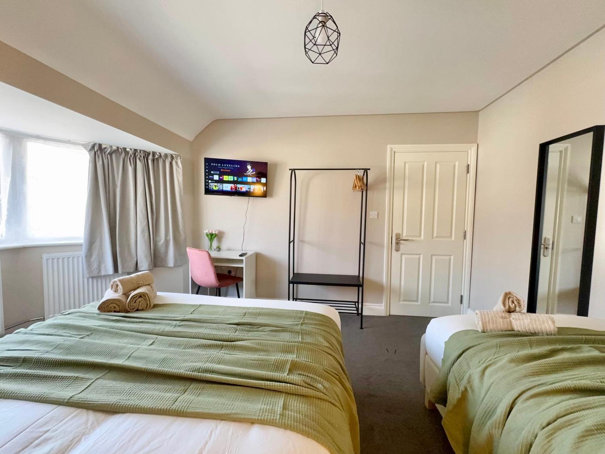 Splendid 2bed For Family 30mi To Ldn * Londra