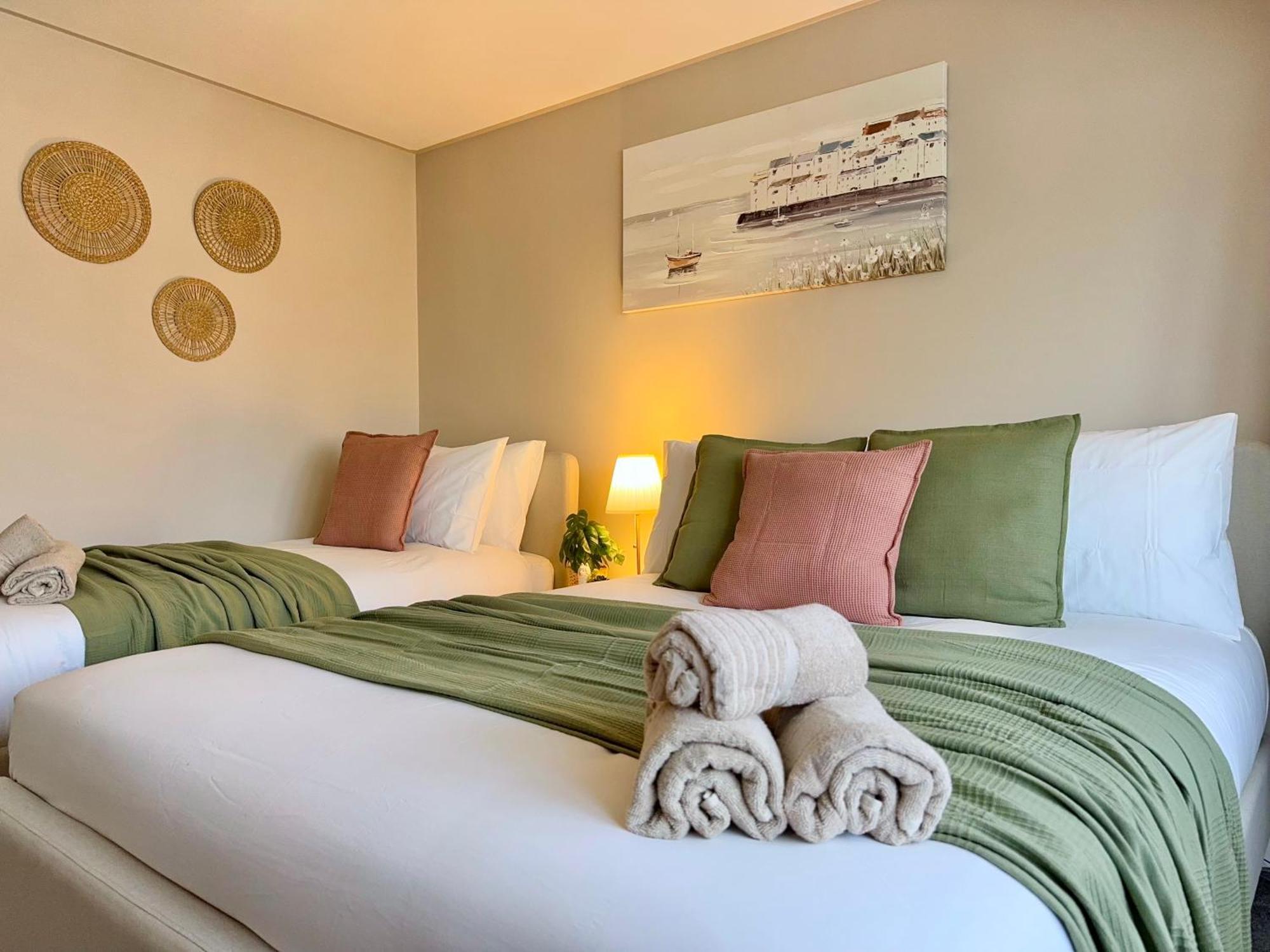 Splendid 2bed For Family 30mi To Ldn Appartamento